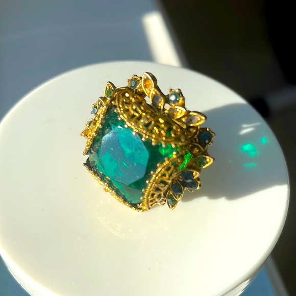 Florenza Jewelry - Vintage LORENZA Large Green Emerald Rhinestone Ring